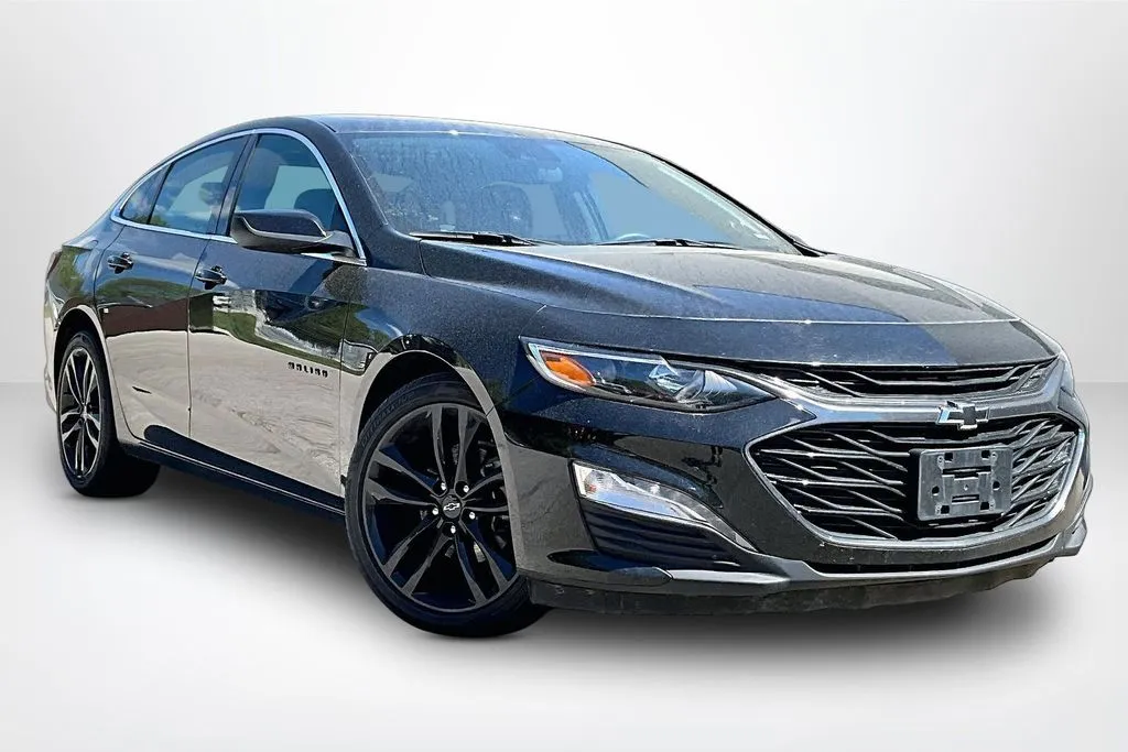 Chevrolet Malibu photo 3