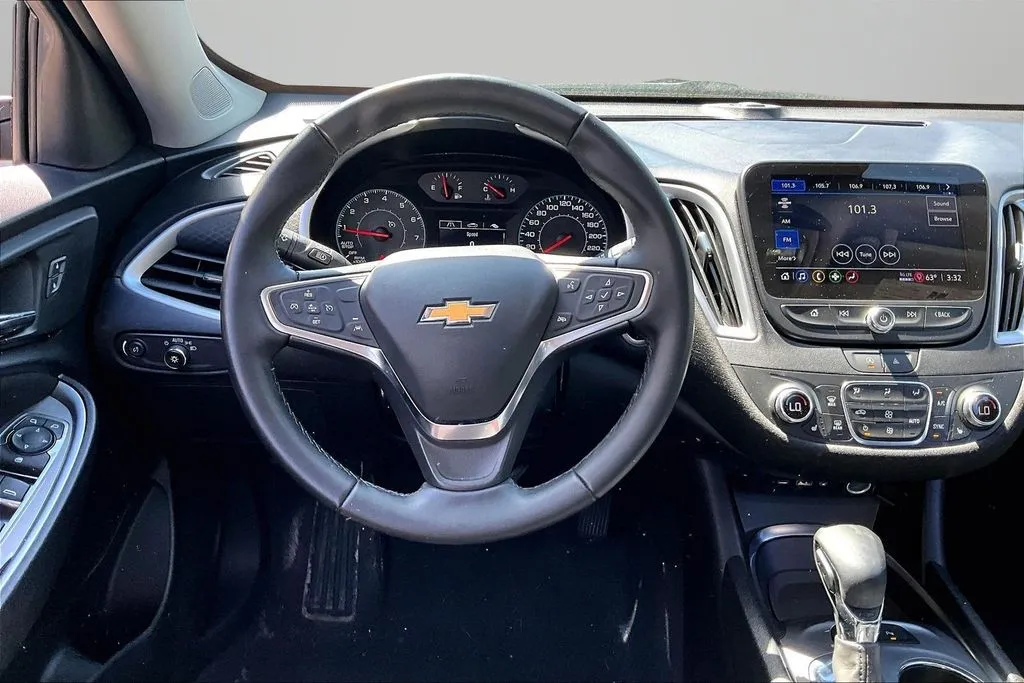 Chevrolet Malibu photo 8