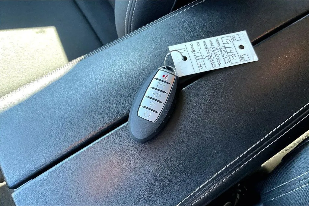 Nissan Rogue photo 33
