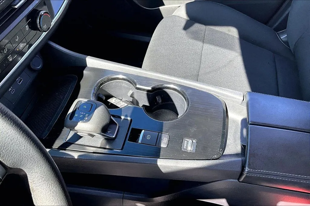 Nissan Rogue photo 18
