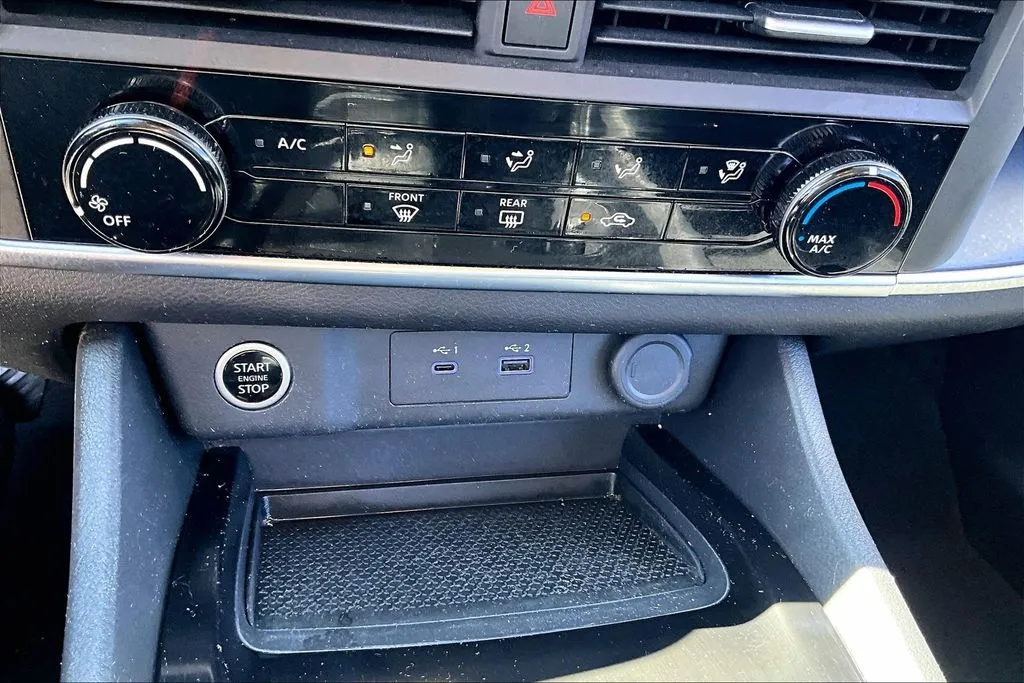 Nissan Rogue photo 15