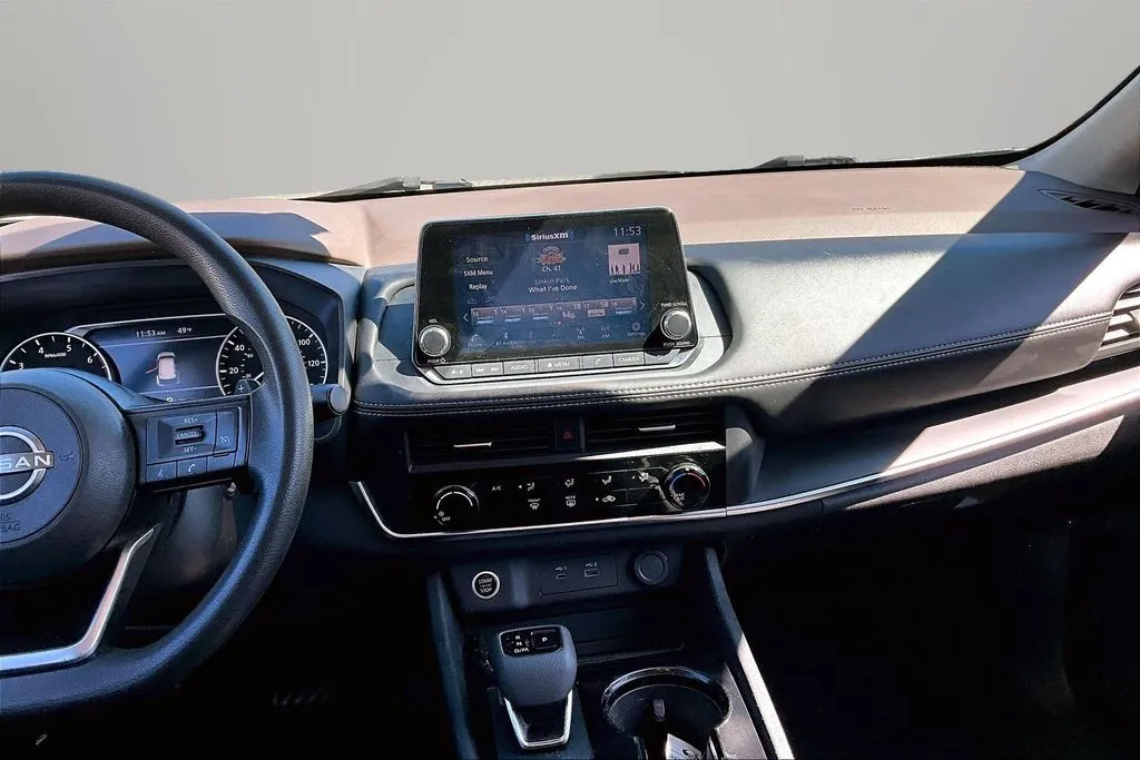 Nissan Rogue photo 9
