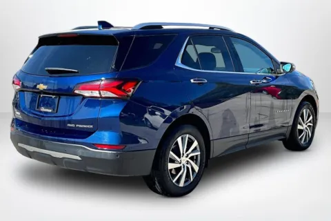 More photos of 2022 Chevrolet Equinox Premier at Lakeside Automotive Group, MI