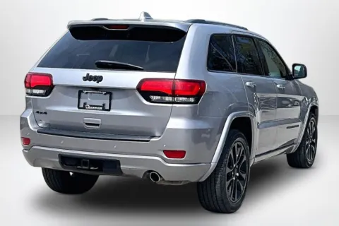 More photos of 2020 Jeep Grand Cherokee Altitude at Lakeside Automotive Group, MI