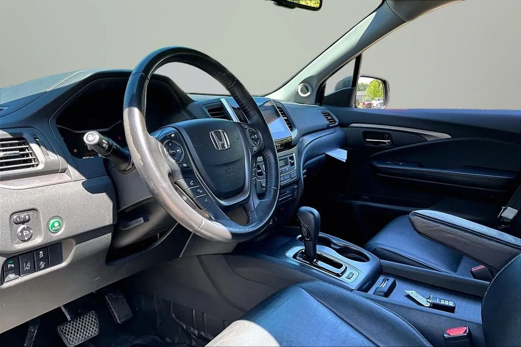 Honda Pilot photo 16