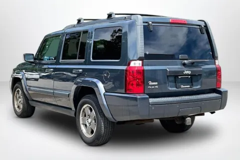 More photos of 2008 Jeep Commander Sport at Lakeside Automotive Group, MI