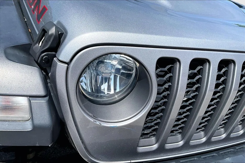 Jeep Gladiator photo 32