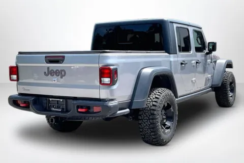 More photos of 2020 Jeep Gladiator Rubicon at Lakeside Automotive Group, MI