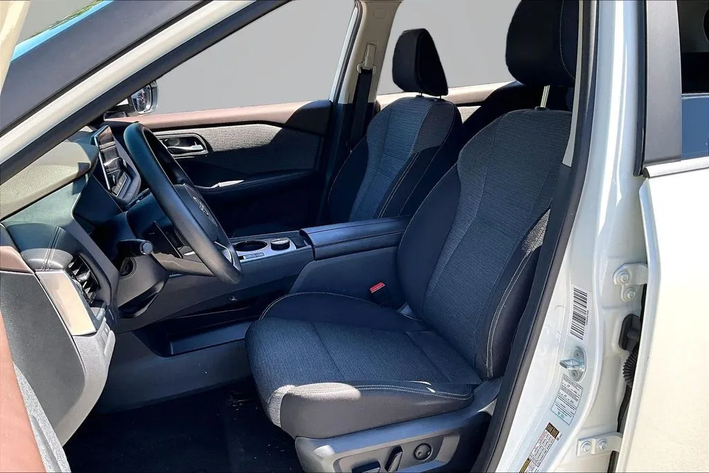 Nissan Rogue photo 21