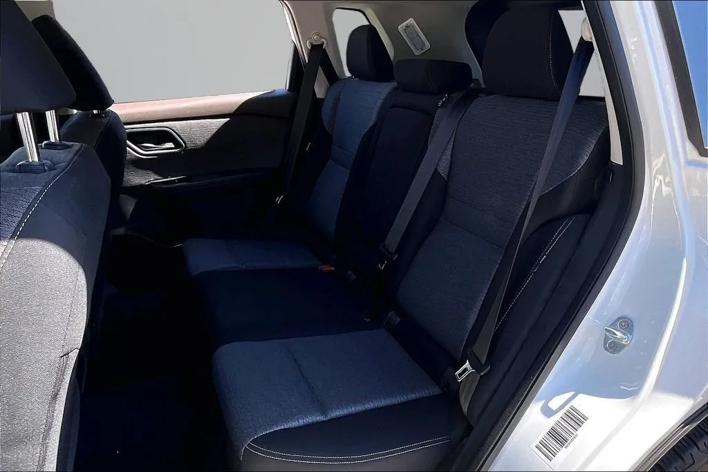 Nissan Rogue photo 22