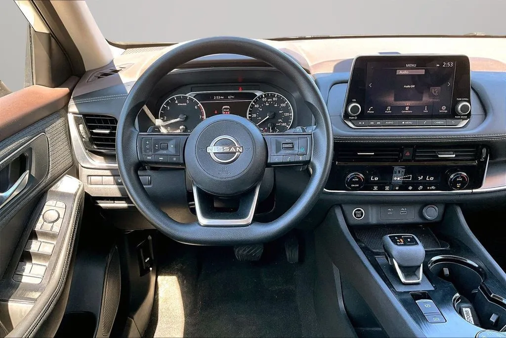 Nissan Rogue photo 8