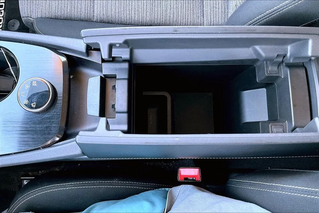 Nissan Rogue photo 16