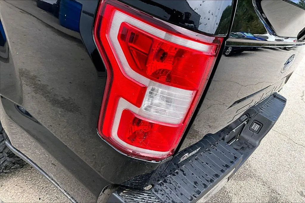 Ford F-150 photo 21