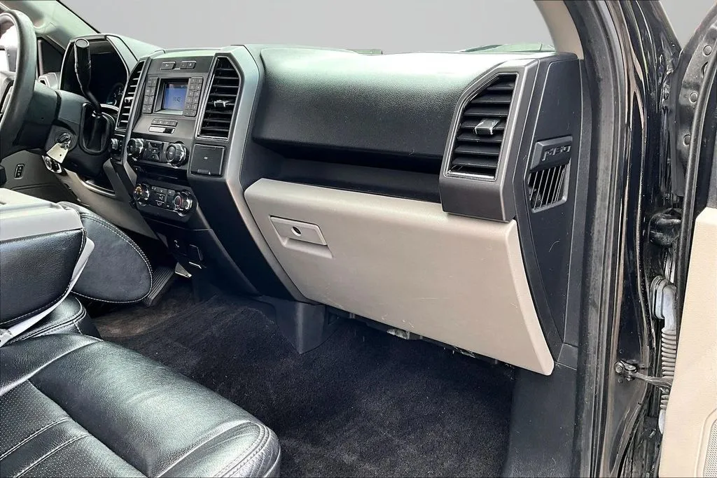 Ford F-150 photo 23