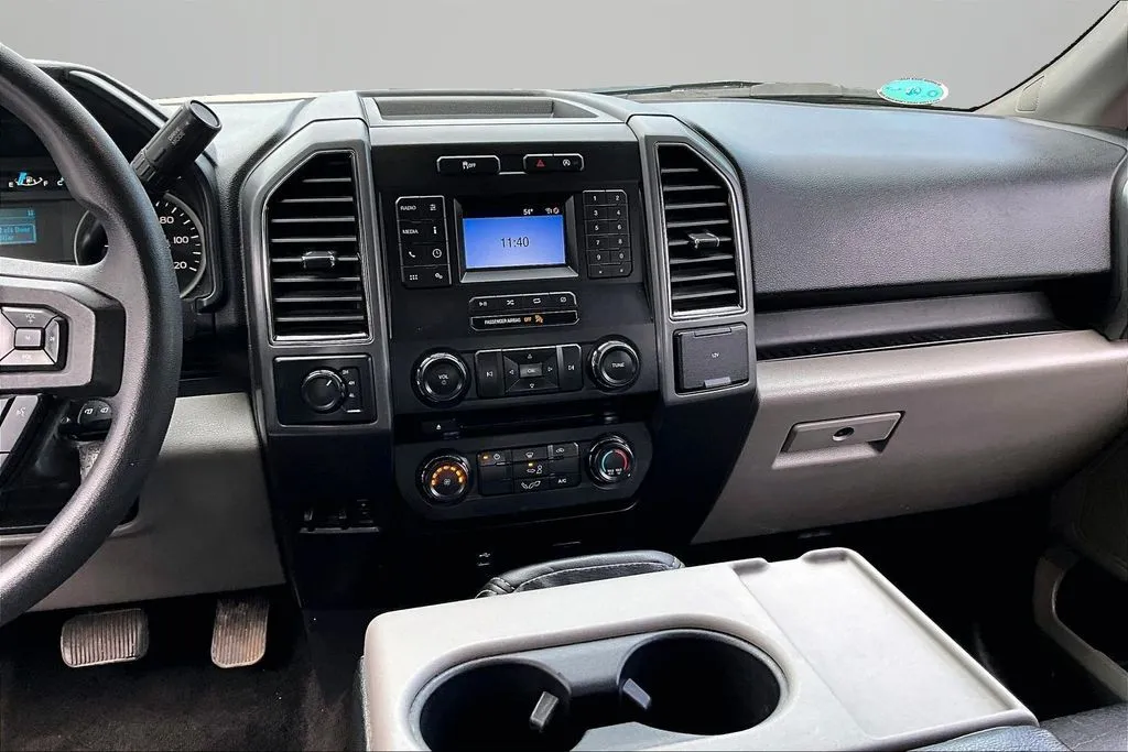 Ford F-150 photo 10