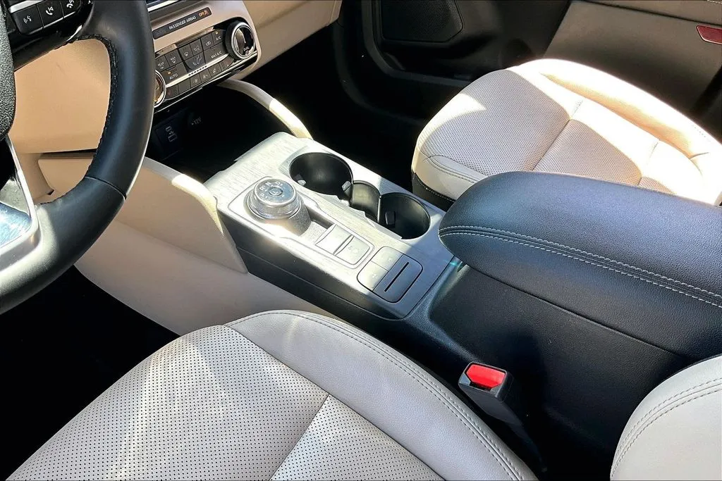 Ford Escape photo 18