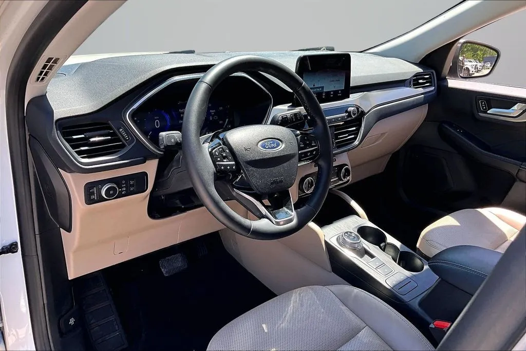 Ford Escape photo 17