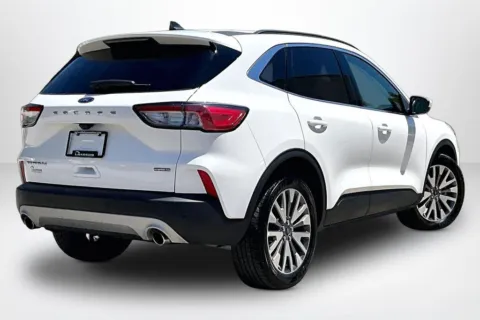 More photos of 2022 Ford Escape Hybrid Titanium at Lakeside Automotive Group, MI
