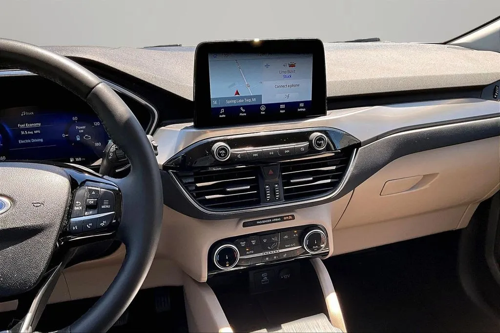Ford Escape photo 9