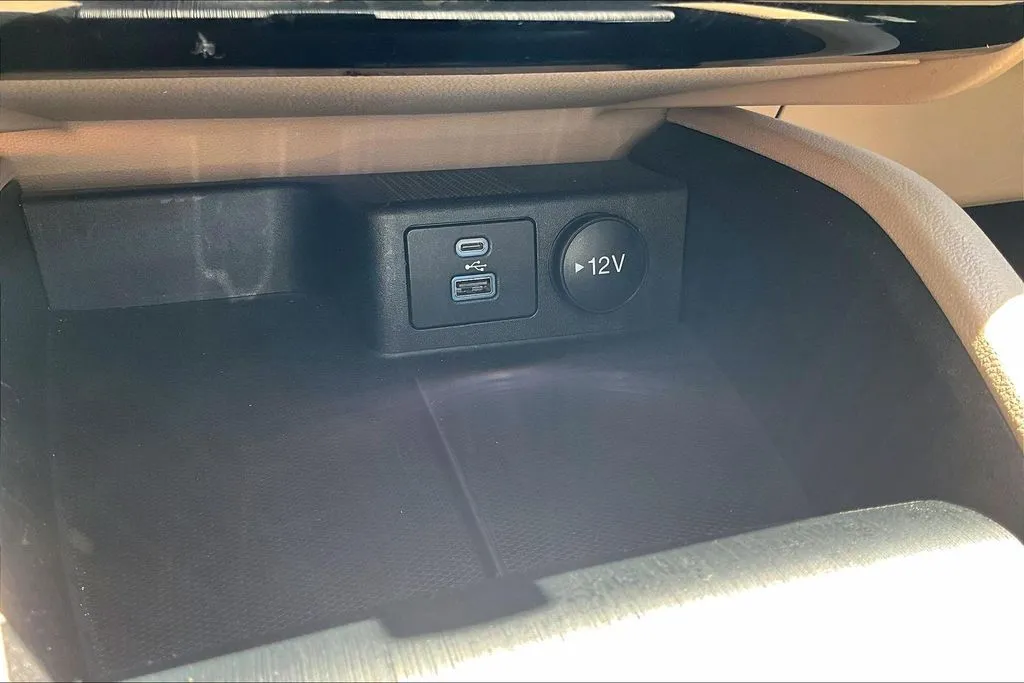 Ford Escape photo 16