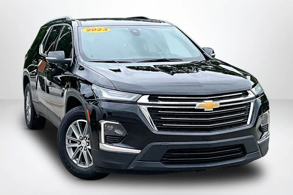 Chevrolet Traverse photo 3
