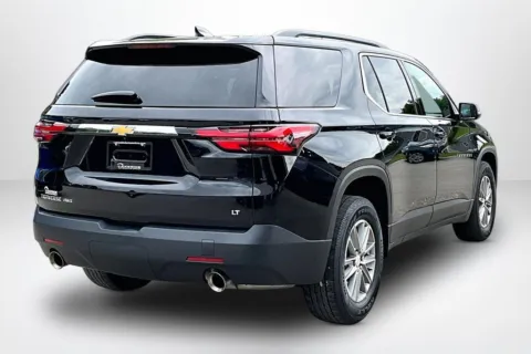 More photos of 2023 Chevrolet Traverse LT at Lakeside Automotive Group, MI