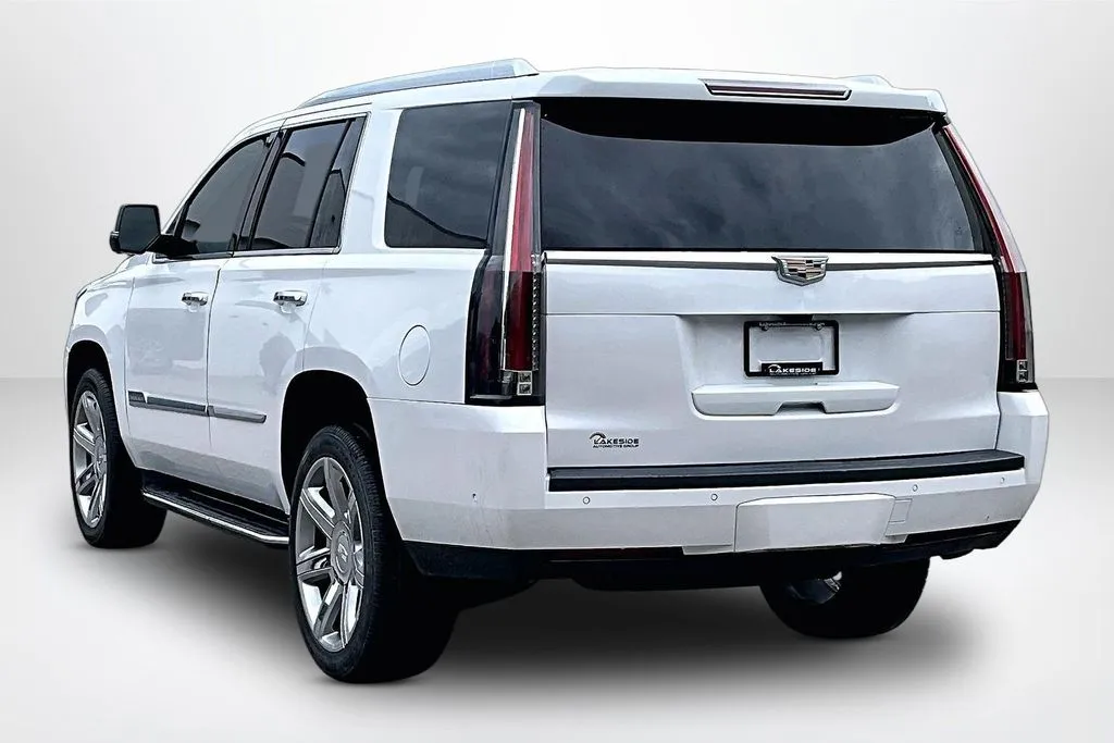 Cadillac Escalade photo 4