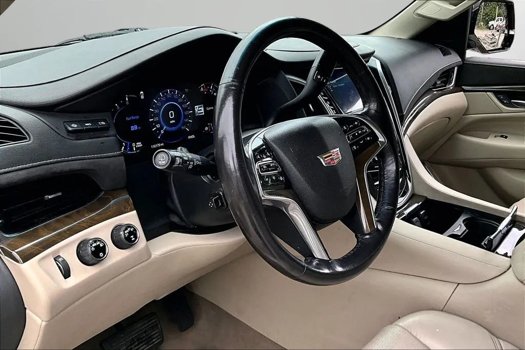 Cadillac Escalade photo 17