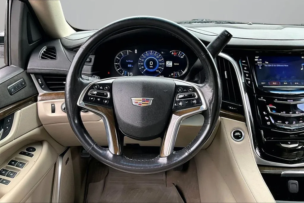 Cadillac Escalade photo 8