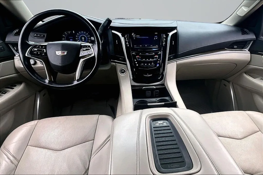 Cadillac Escalade photo 7