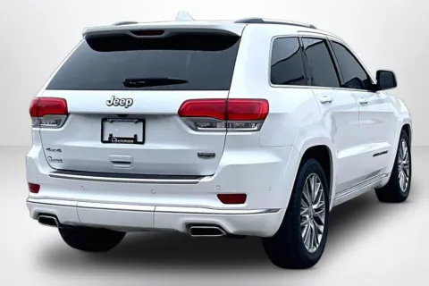 More photos of 2017 Jeep Grand Cherokee Summit at Lakeside Automotive Group, MI