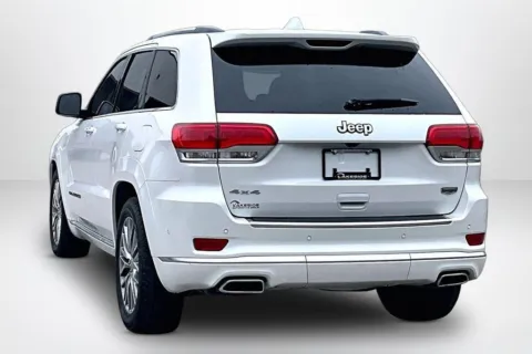 More photos of 2017 Jeep Grand Cherokee Summit at Lakeside Automotive Group, MI