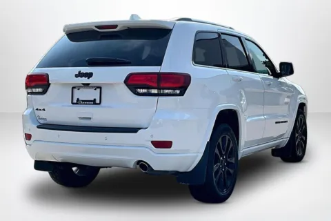 More photos of 2019 Jeep Grand Cherokee Altitude at Lakeside Automotive Group, MI