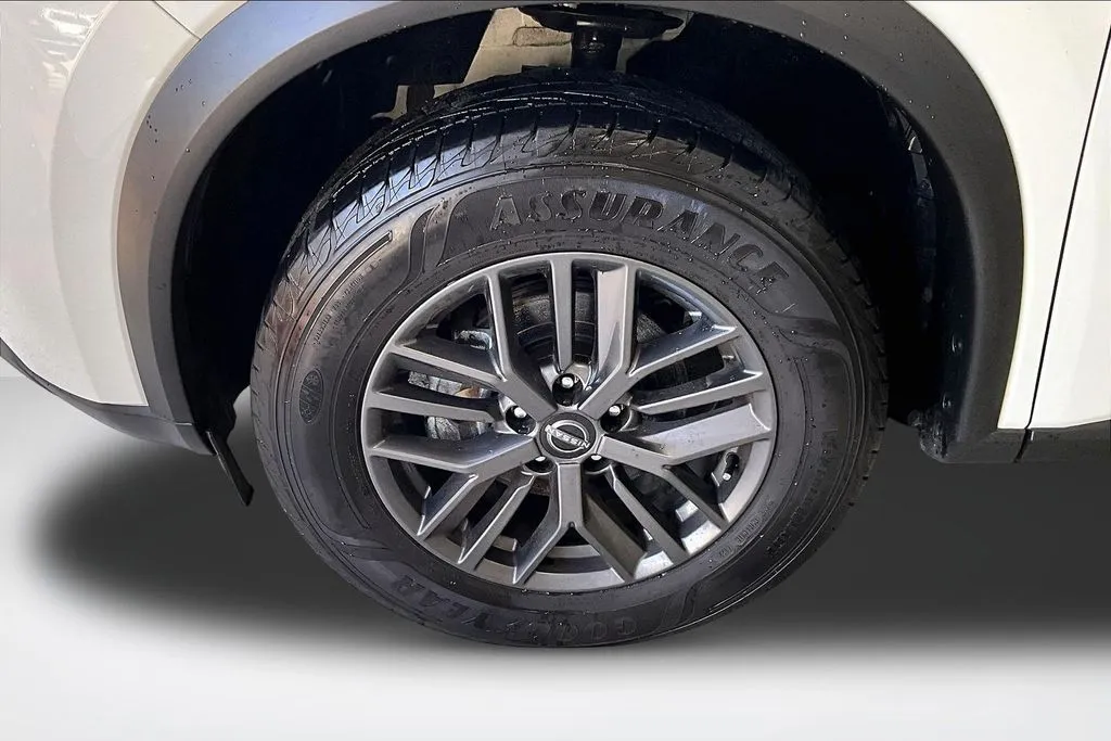 Nissan Rogue photo 32