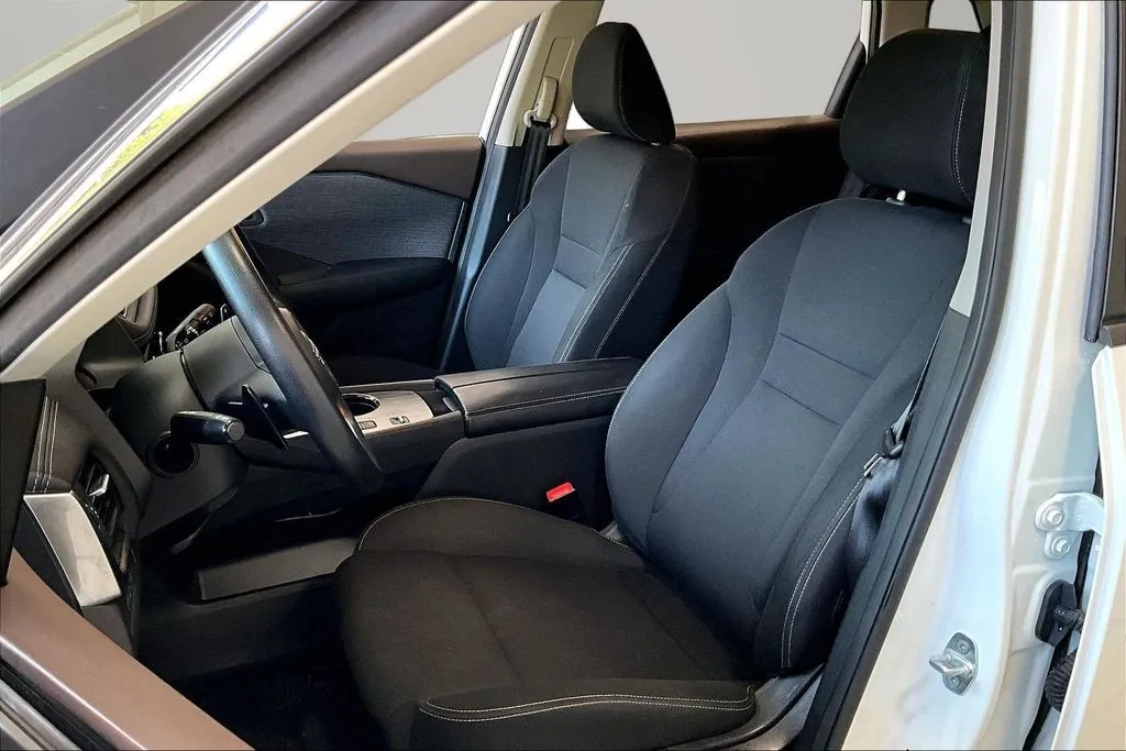 Nissan Rogue photo 21