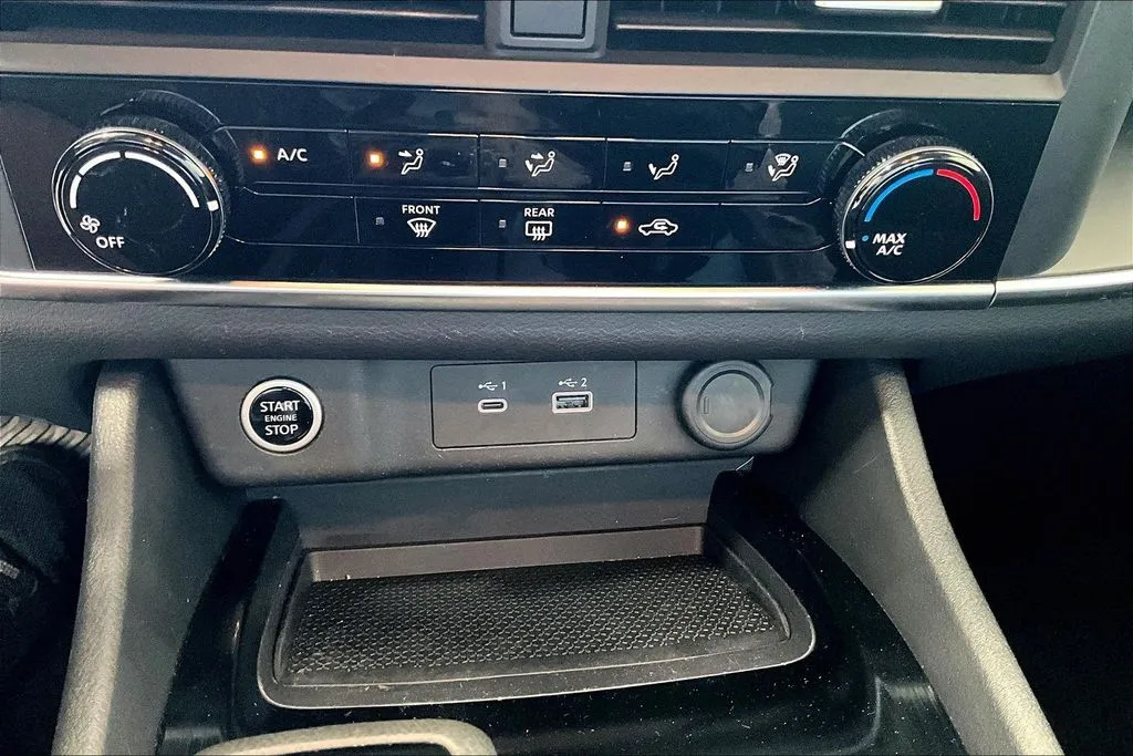 Nissan Rogue photo 15