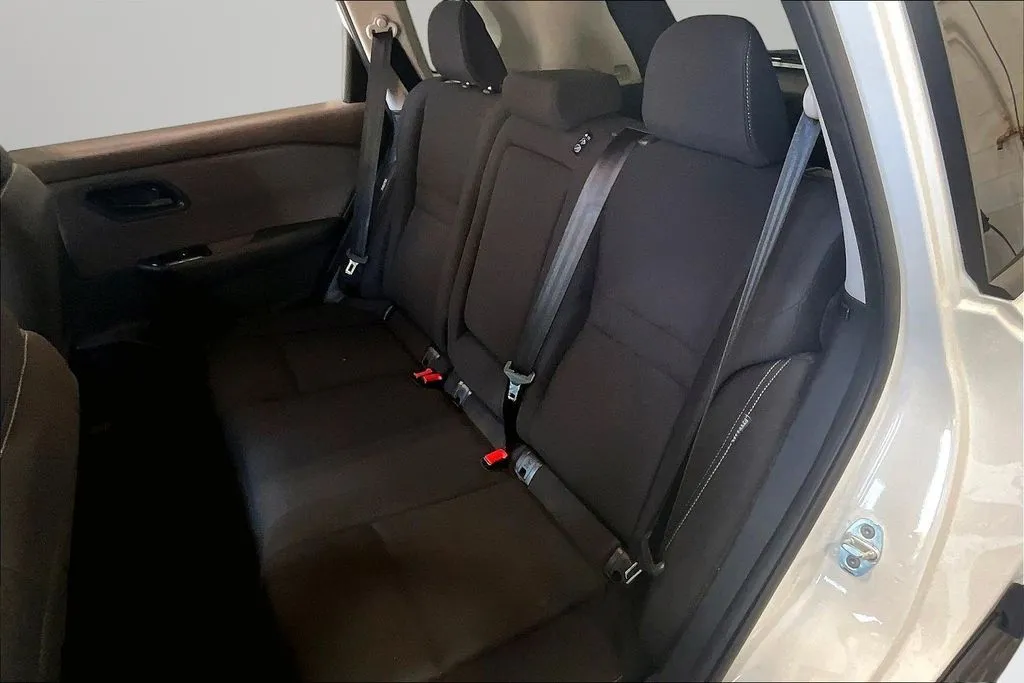 Nissan Rogue photo 22