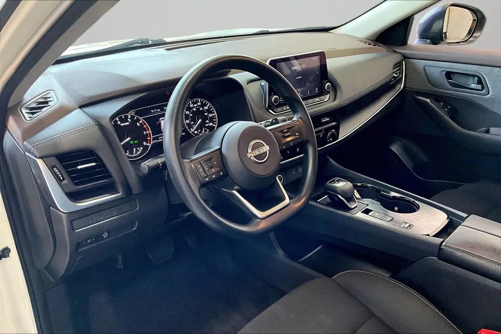 Nissan Rogue photo 17
