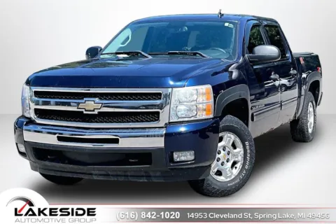 Blue 2009 Chevrolet Silverado 1500 LT for sale in Spring Lake, MI