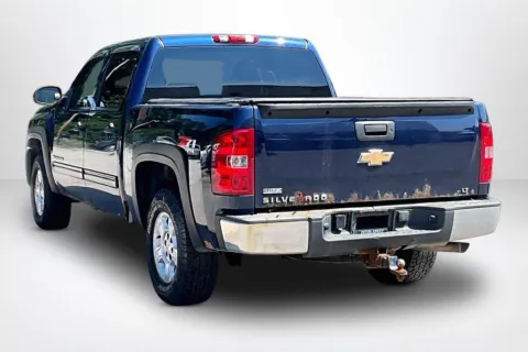 More photos of 2009 Chevrolet Silverado 1500 LT at Lakeside Automotive Group, MI