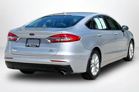 More photos of 2019 Ford Fusion SE at Lakeside Automotive Group, MI