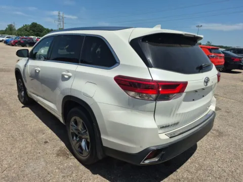 Photos of 2017 Toyota Highlander Limited for sale in Spring Lake, MI at Lakeside Automotive Group