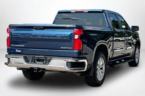 More photos of 2021 Chevrolet Silverado 1500 Custom at Lakeside Automotive Group, MI