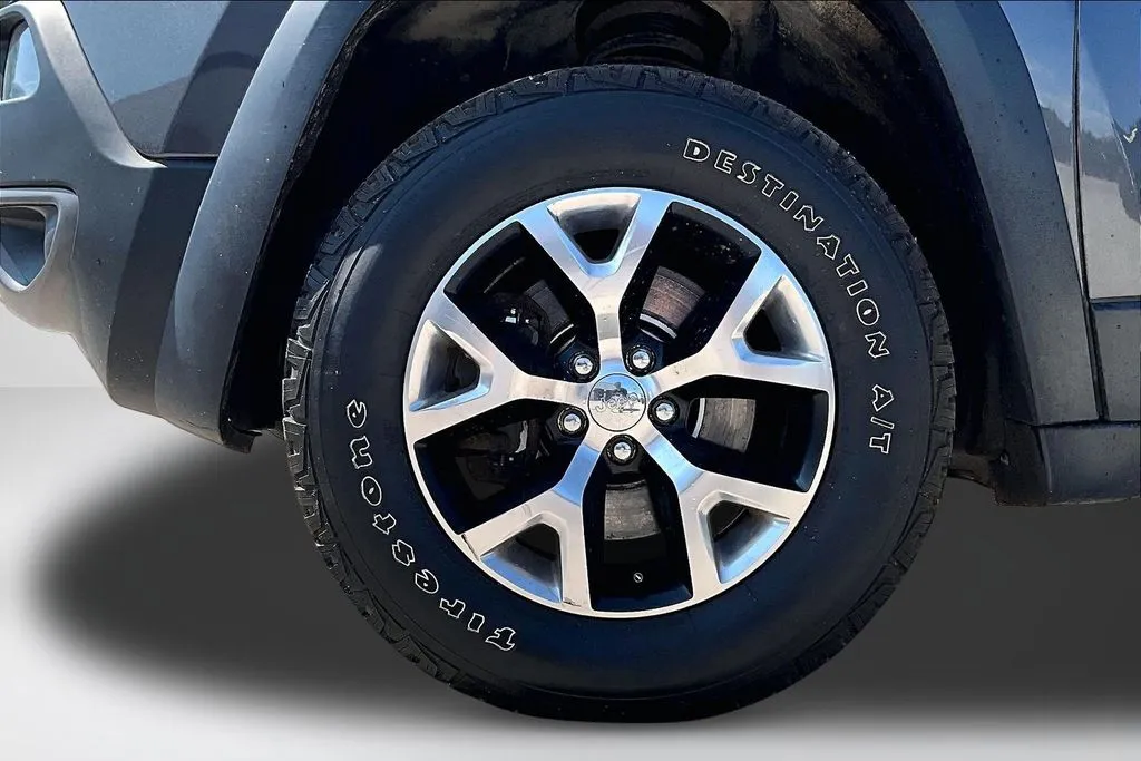 Jeep Cherokee photo 32