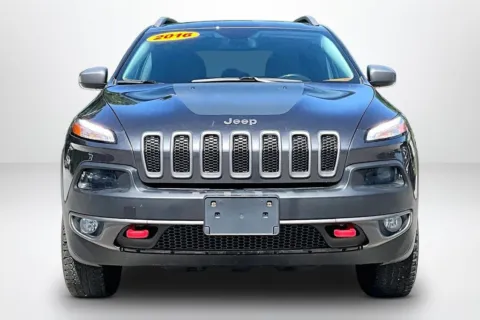 Photos of 2016 Jeep Cherokee Trailhawk for sale in Spring Lake, MI at Lakeside Automotive Group