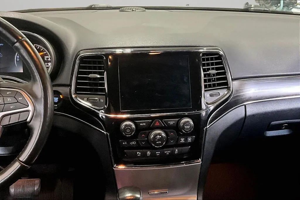 Jeep Grand Cherokee photo 9
