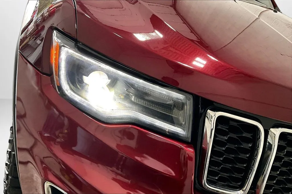 Jeep Grand Cherokee photo 32