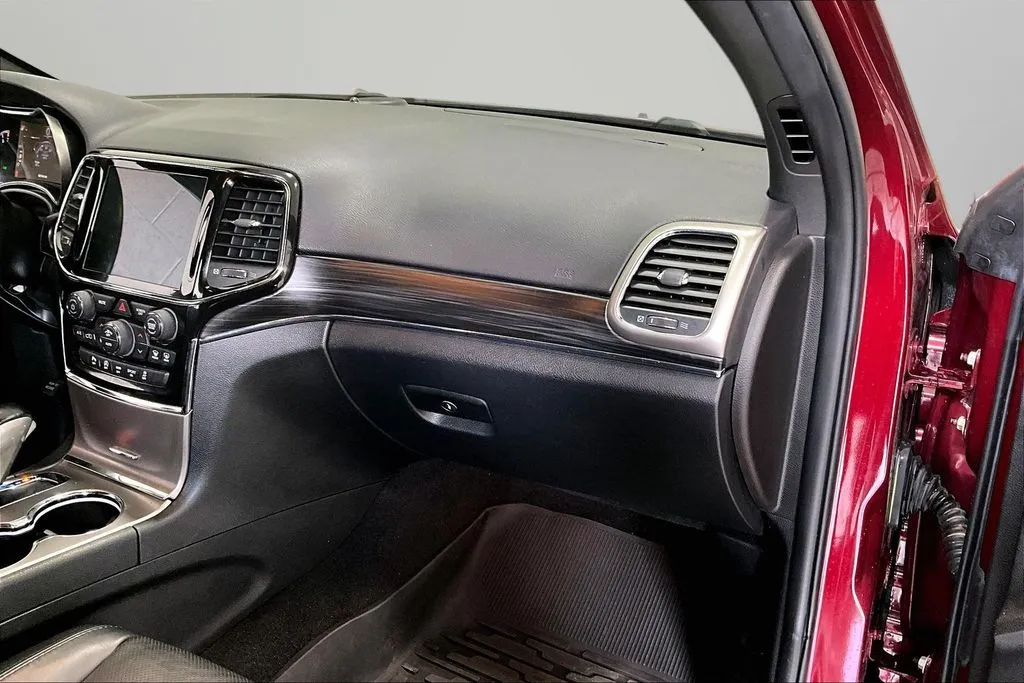 Jeep Grand Cherokee photo 26