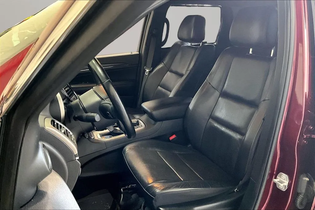 Jeep Grand Cherokee photo 21