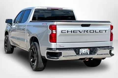 More photos of 2020 Chevrolet Silverado 1500 LT at Lakeside Automotive Group, MI